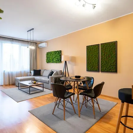 Cosy Apt Close To Macedonia Square