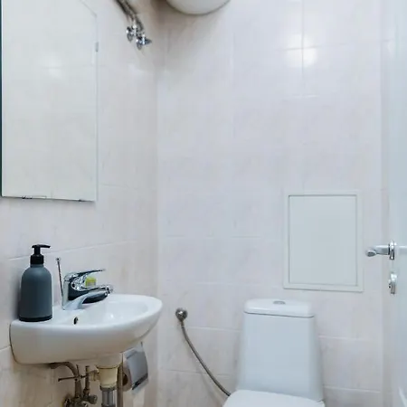 Cosy Apt Close To Macedonia Square Apartment *